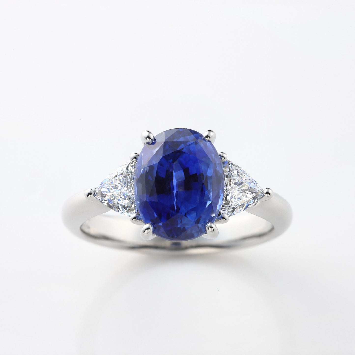 Sapphire diamond ring