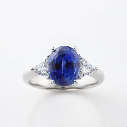 Sapphire diamond ring