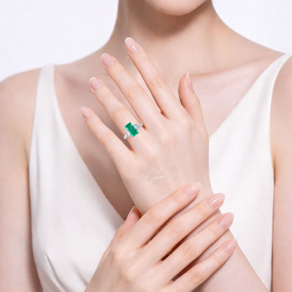 Emerald diamond ring
