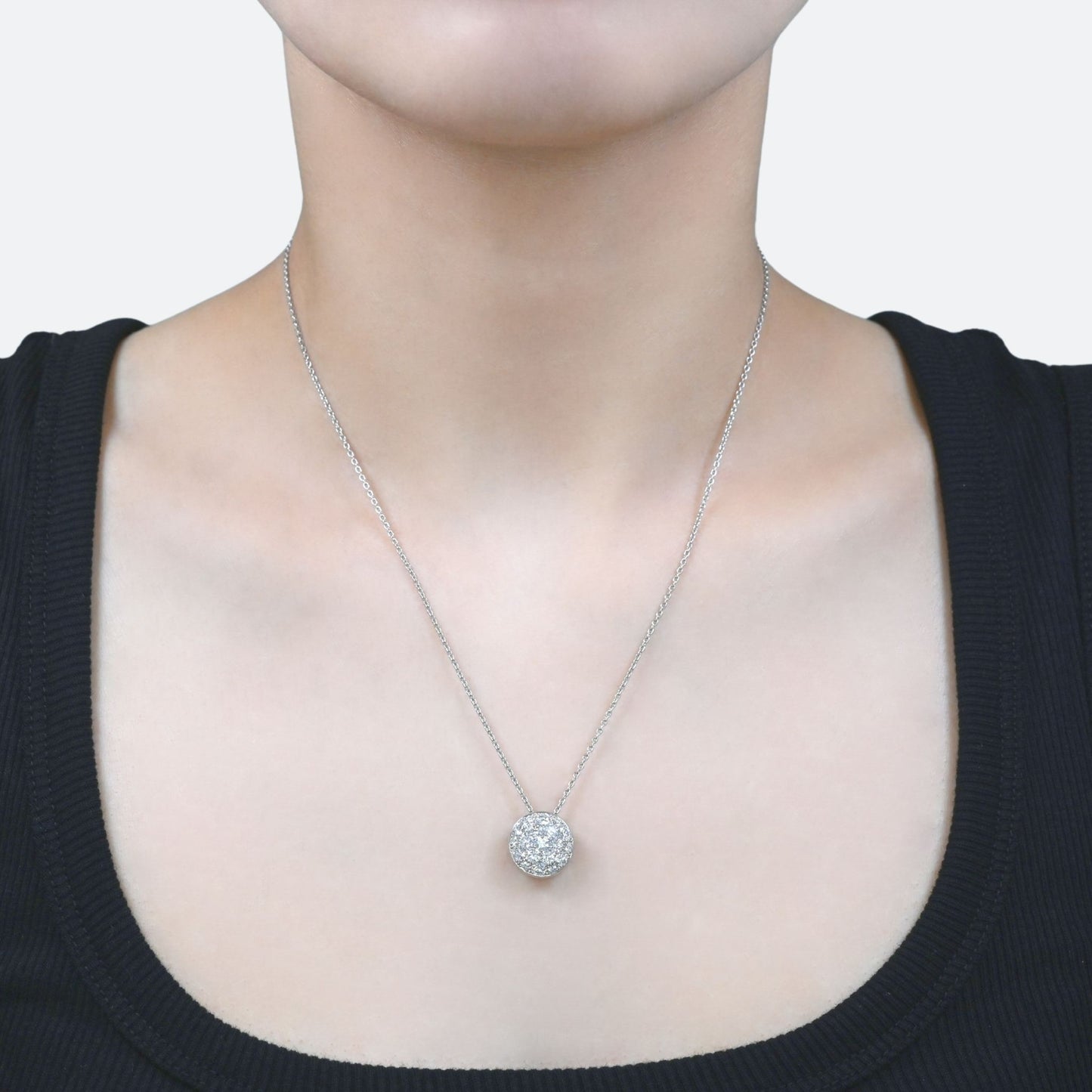 Diamond round pave pendant 1.5ct