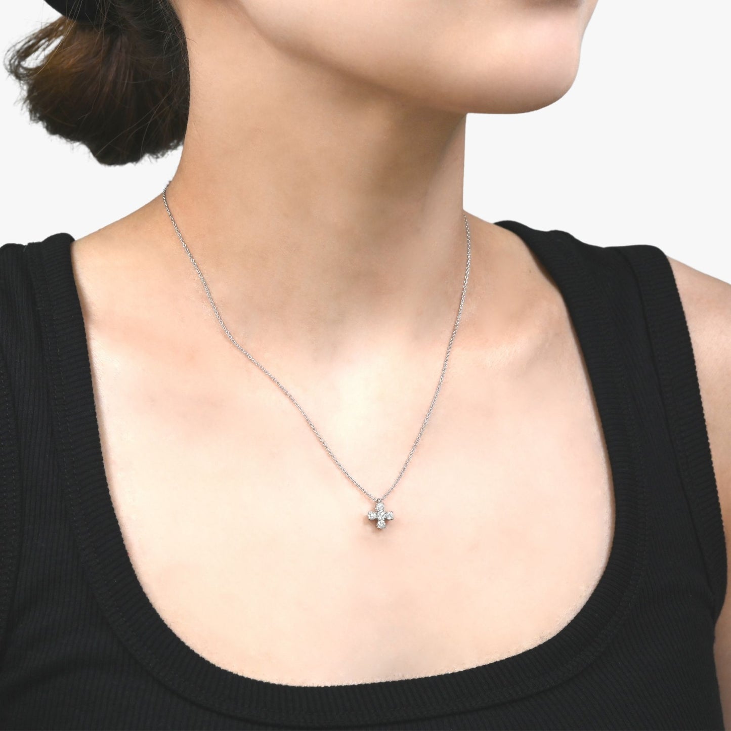 Diamond mini cross pendant 0.4ct