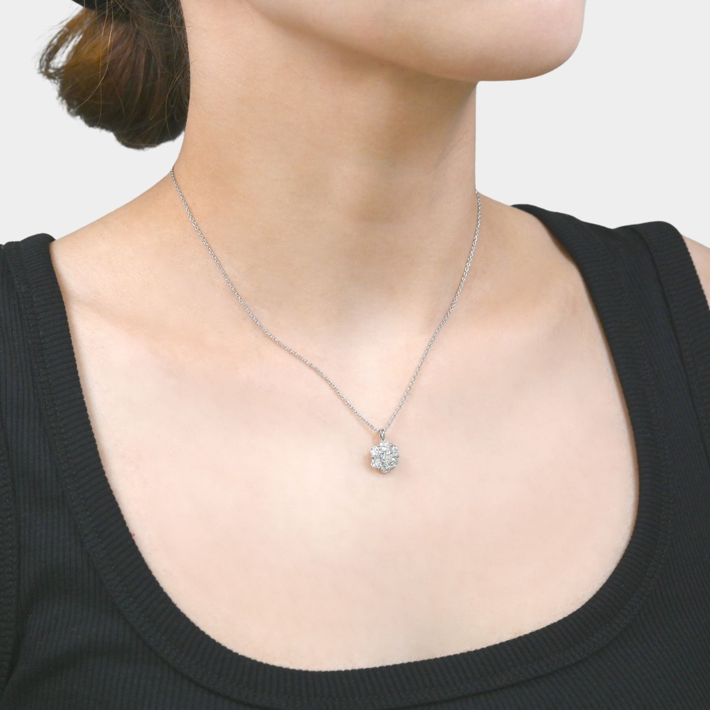Diamond flower pendant